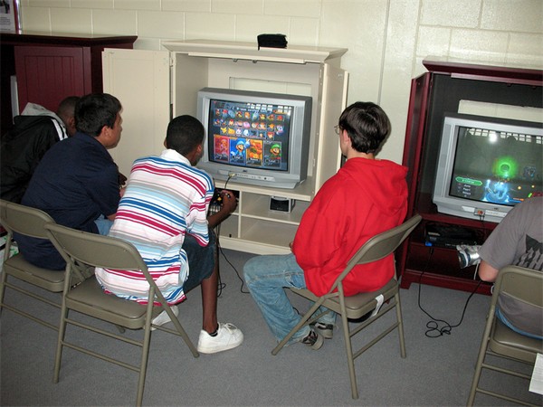 Many parents misunderstand the video game behaviour of their children; families report different gaming habits for boys than for girls.