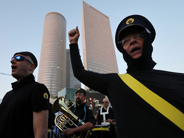 Demonstration against Israel's nationalist coalition government's judicial overhaul, in Tel Aviv on April 15. (Photo/Reuters)
