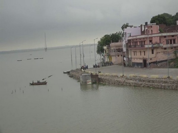 The water levels of Ganga and Yamuna have risen in Prayagraj. Photo/ANI