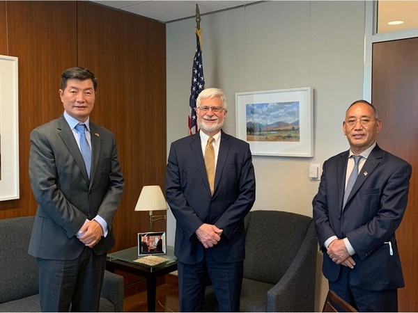 US Coordinator for Tibetan Issues with Lobsang Sangay, President of the Tibetan-government-in-exile. (Photo credit: Twitter/Lobsang Sangay)