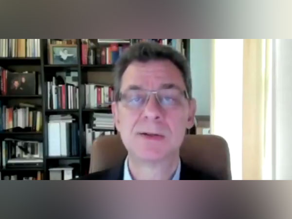 Chairman and CEO, Pfizer Albert Bourla (Twitter)