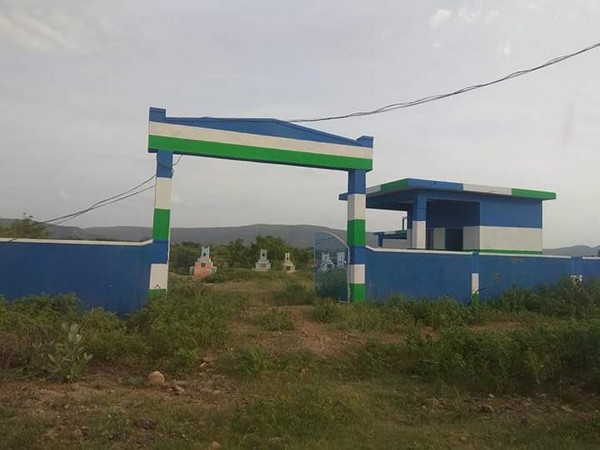 The picture of the graveyard in Andhra Pradesh's Palnadu shared by TDP MP Kesineni Srinivas (Photo/Srinivas' Twitter)