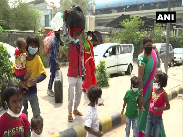 Visuals from Anand Vihar in Delhi (Photo/ANI)