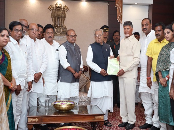 TDP delegation led by party chief N Chandrababu Naidu on Thursday meets  Andhra Pradesh Governor Biawabhuahan Harichandan (Photo/ANI)