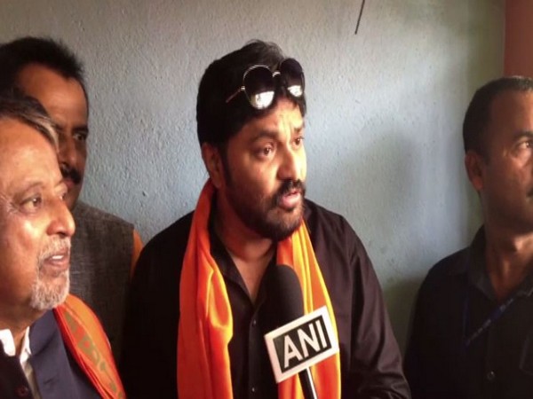 Union Minister and BJP leader Babul Supriyo speaking to ANI on Sunday in Asansol. Photo/ANI