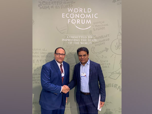 Minister S. Iswaran, Ministry of Communications and Information of Singapore (left) met Telangana minister KT Rama Rao at Davos on Tuesday. Photo/ANI