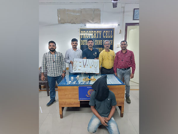 Mumbai Police arrest house help for stealing diamond, gold ornaments worth Rs 25 lakh (Photo/ANI)