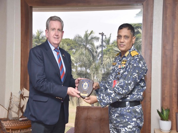 Australian High Commissioner to India Barry O'Farrell and Rear Admiral TVN Prasanna (Photo/ANI)