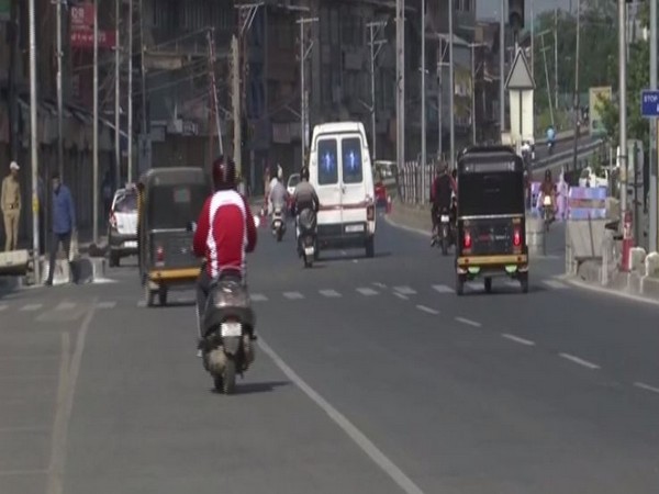 People were allowed to buy commodities for Eid in Srinagar on Friday. [Photo/ANI]