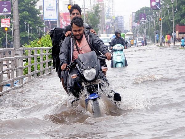 A waterlogged road after a downpour in North 24 Parganas of West Bengal. [Photo/ANI]