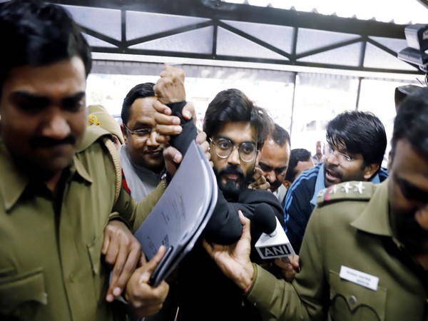 JNU student Sharjeel Imam, accused of allegedly making inflammatory statements, was produced to Saket police station (File Photo/ANI)