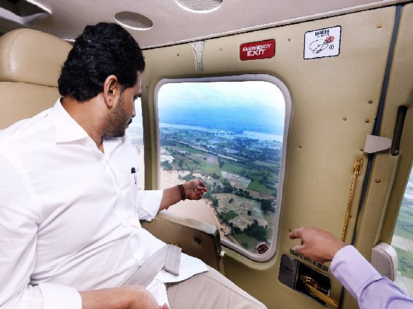  Andhra Pradesh Chief Minister YS Jagan Mohan Reddy conducts an aerial survey of flood-affected areas, in Chittoor on Saturday. (Photo/ANI)