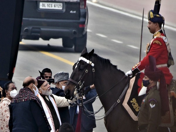 PM Narendra Modi bid farewell to the 'Virat' during 73rd Republic Day Parade (file photo)