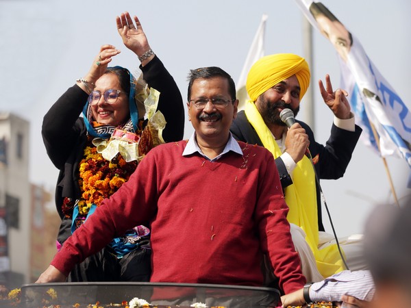 Punjab Chief Minister-elect Bhagwant Mann, Delhi Chief Minister Arvind Kejriwal (Photo:ANI)