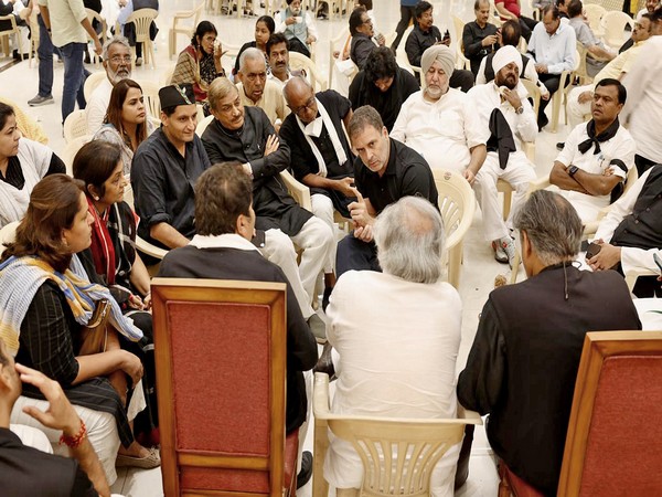 Congress leaders at New Police Lines Kingsway Camp Police Station