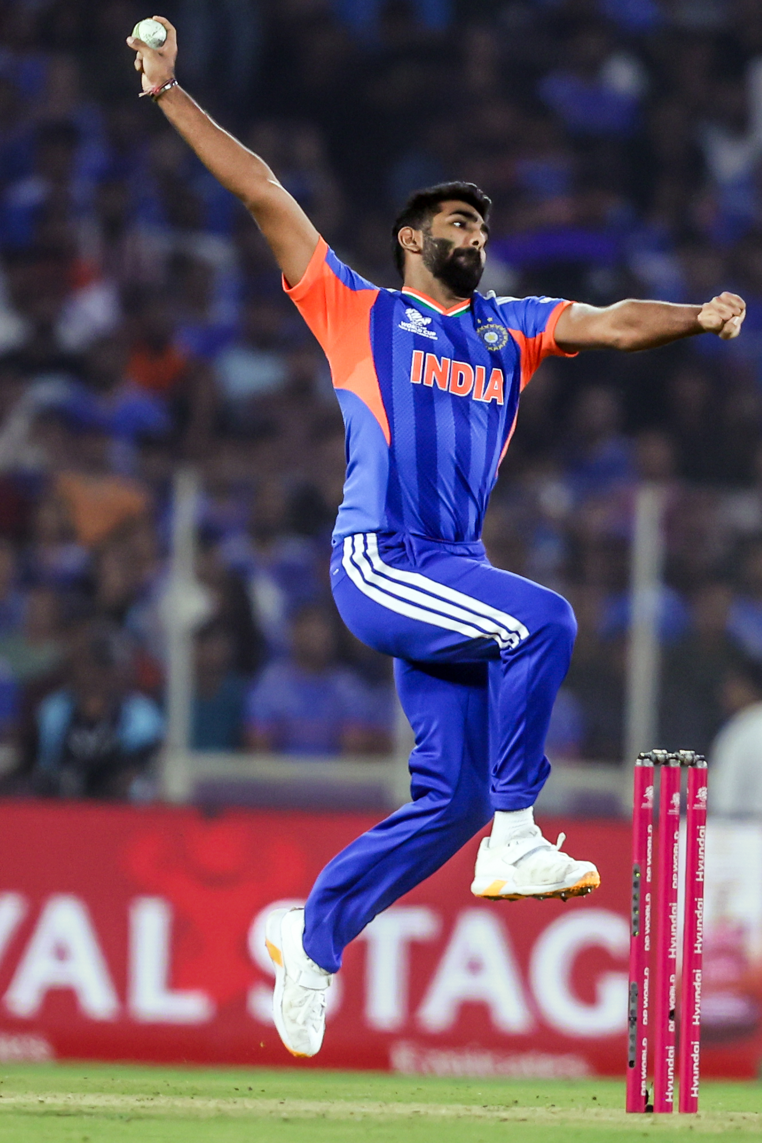 Gallery photo 3 of 5