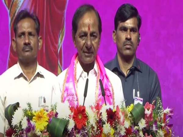 TRS supremo K. Chandrashekar Rao addressing the party's 21st plenary meeting on Wednesday.