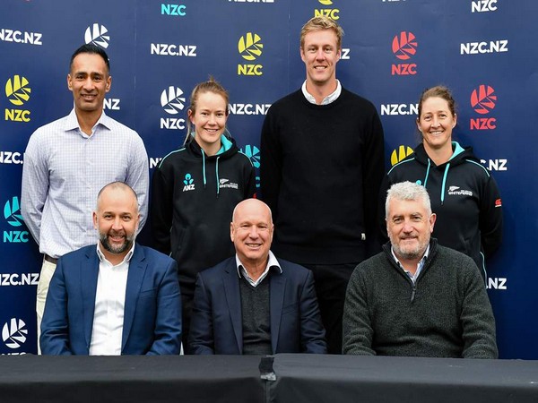 New Zealand men's and women's team players (Photo: New Zealand Cricket)