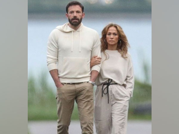 Ben Affleck, Jennifer Lopez (Image source: Instagram)