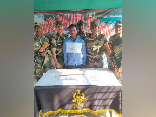 Indian smuggler apprehended by BSF 