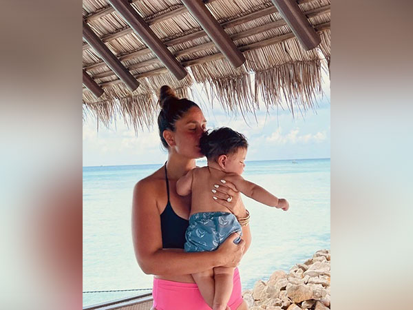 Kareena Kapoor Khan with her son Jeh (Image source: Instagram)