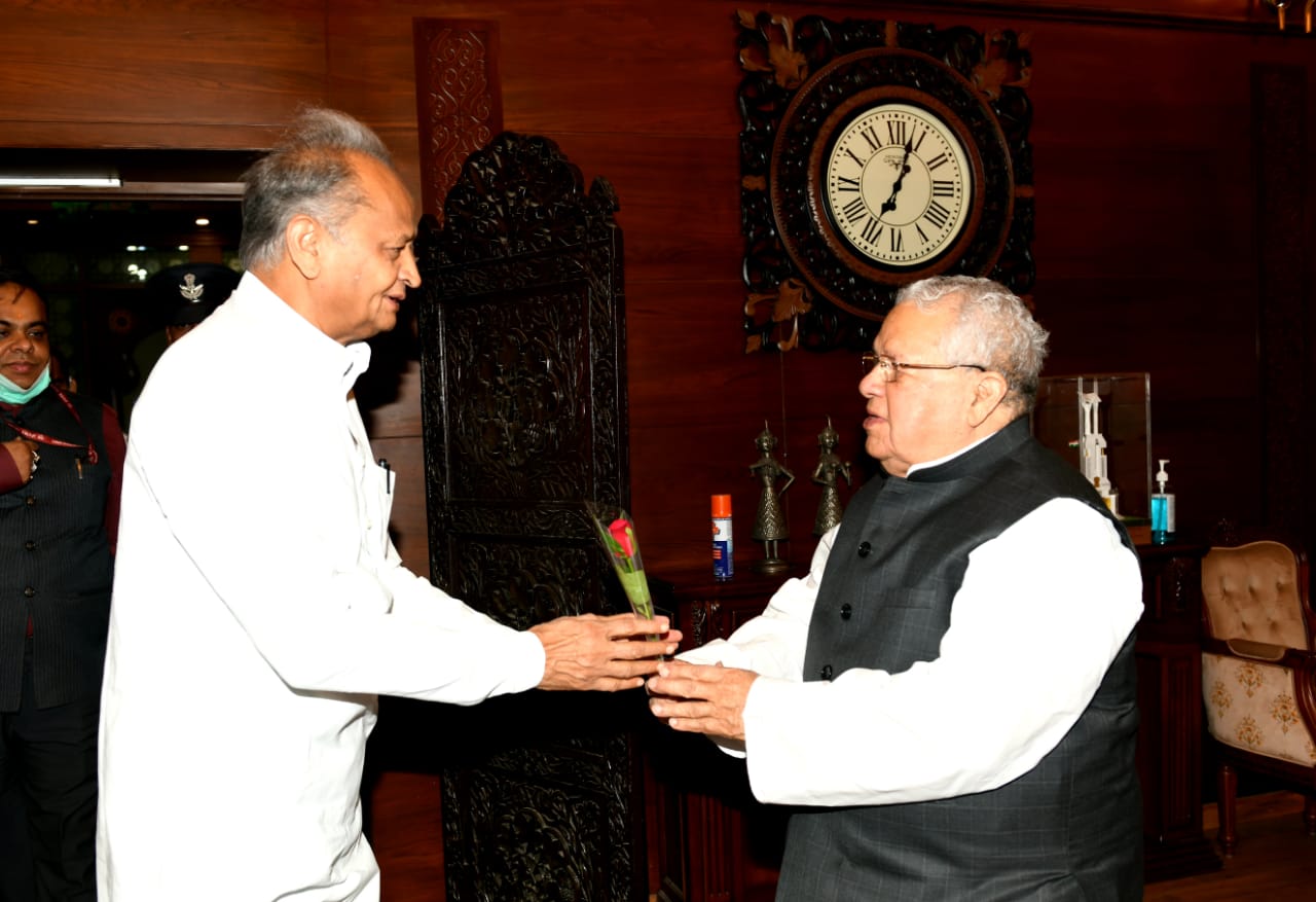 Rajasthan Chief Minister Ashok Gehlot on Sunday met Governor Kalraj Mishra at Raj Bhawan. (Photo/ANI)
