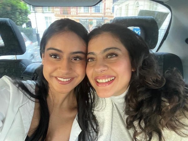 Kajol with her daughter (Image source: Instagram)
