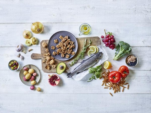 Foods rich in omega-3s, including walnuts and fish, can reduce risk of death three years after ST-segment elevation myocardial infarction (STEMI). (Image:California Walnut Commission)