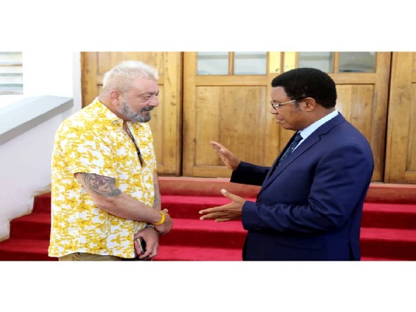 Sanjay Dutt with PM of Tanzania (Image source: Instagram)