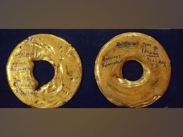 Visual of the sezied gold rolls (Photo/ANI)