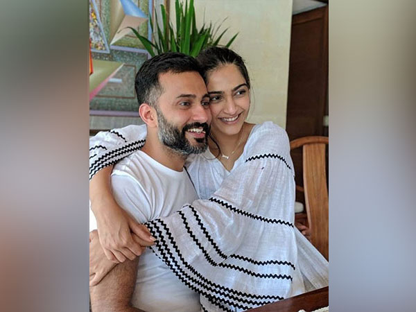 Courtesy: Instagram @sonamkapoor