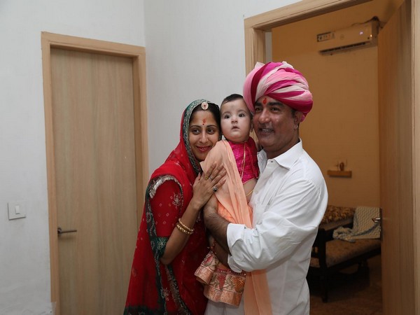 Sangita Ghosh , her daughter, her husband (Image source: Instagram)