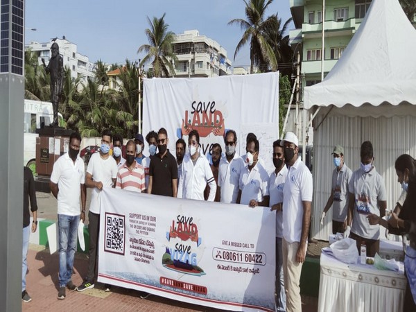Vizag residents at the 'Save Land, Save Vizag' campaign. 
