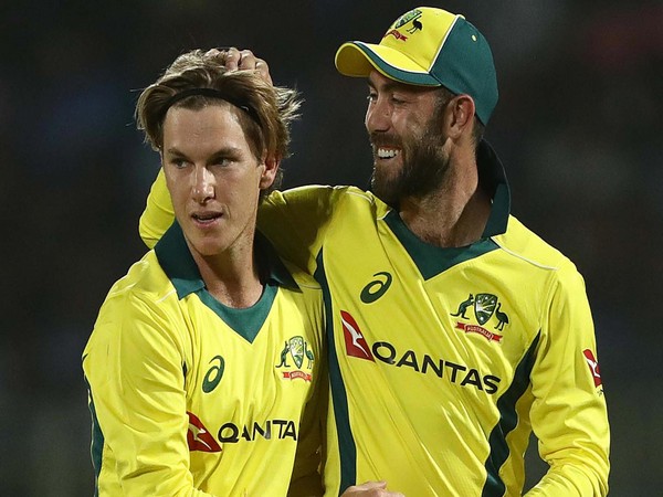 Adam Zampa (L) with Glenn Maxwell (R) (Photo/cricket.com.au)