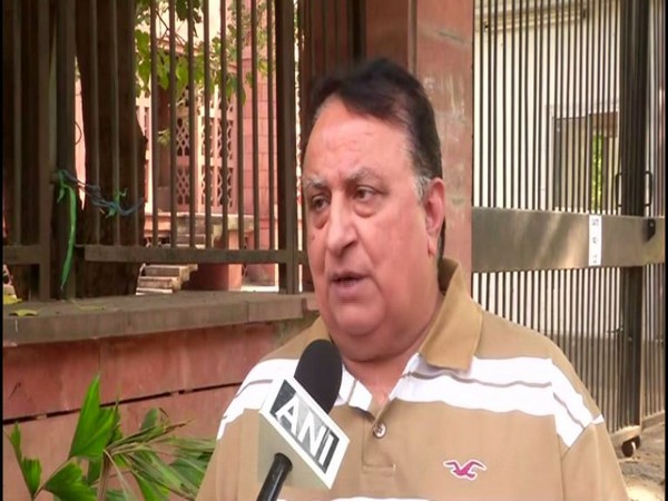 Former India cricketer Surinder Khanna 