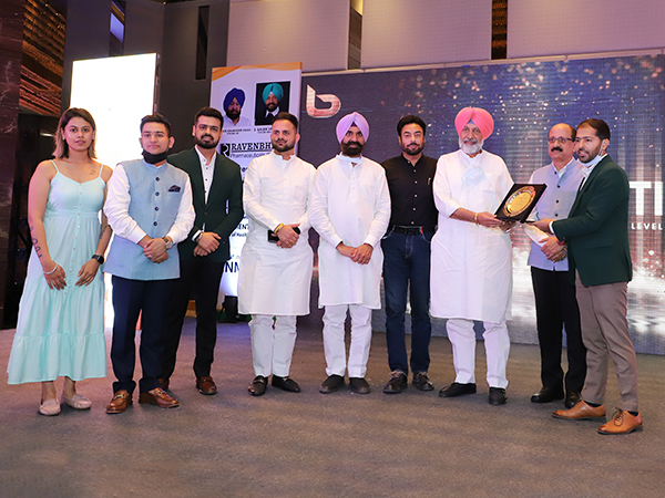 Team INMYCITI & Pb. Health Minister S. Balbir Singh Sidhu at 'PILLARS OF MEDICAL SCIENCES' ceremony at JW Marriot, Chandigarh