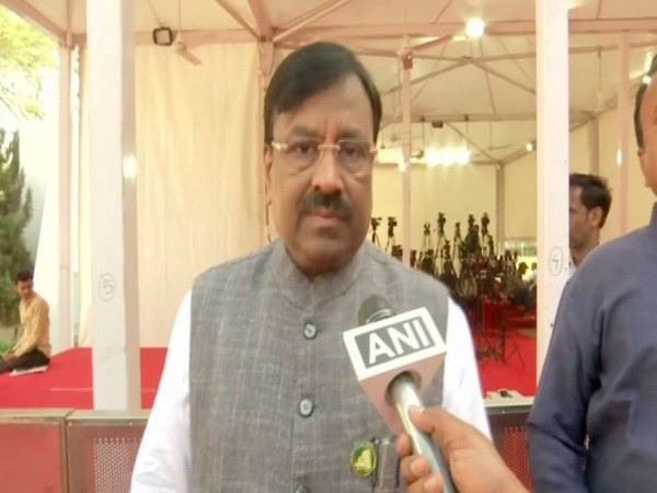 Senior BJP leader Sudhir Mungantiwar speaking to ANI on Tuesday. Photo/ANI