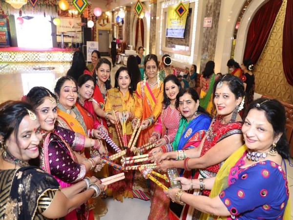 Ayaas Prayas, a charitable trust, celebrated annual feature Garba and Dandiya night.