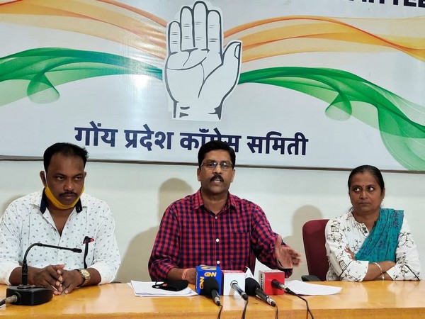 Amarnath Panjikar addressing a press conference at the Congress House in the presence of Spokesperson Swati Kerkar and Secretary Narayan Redkar