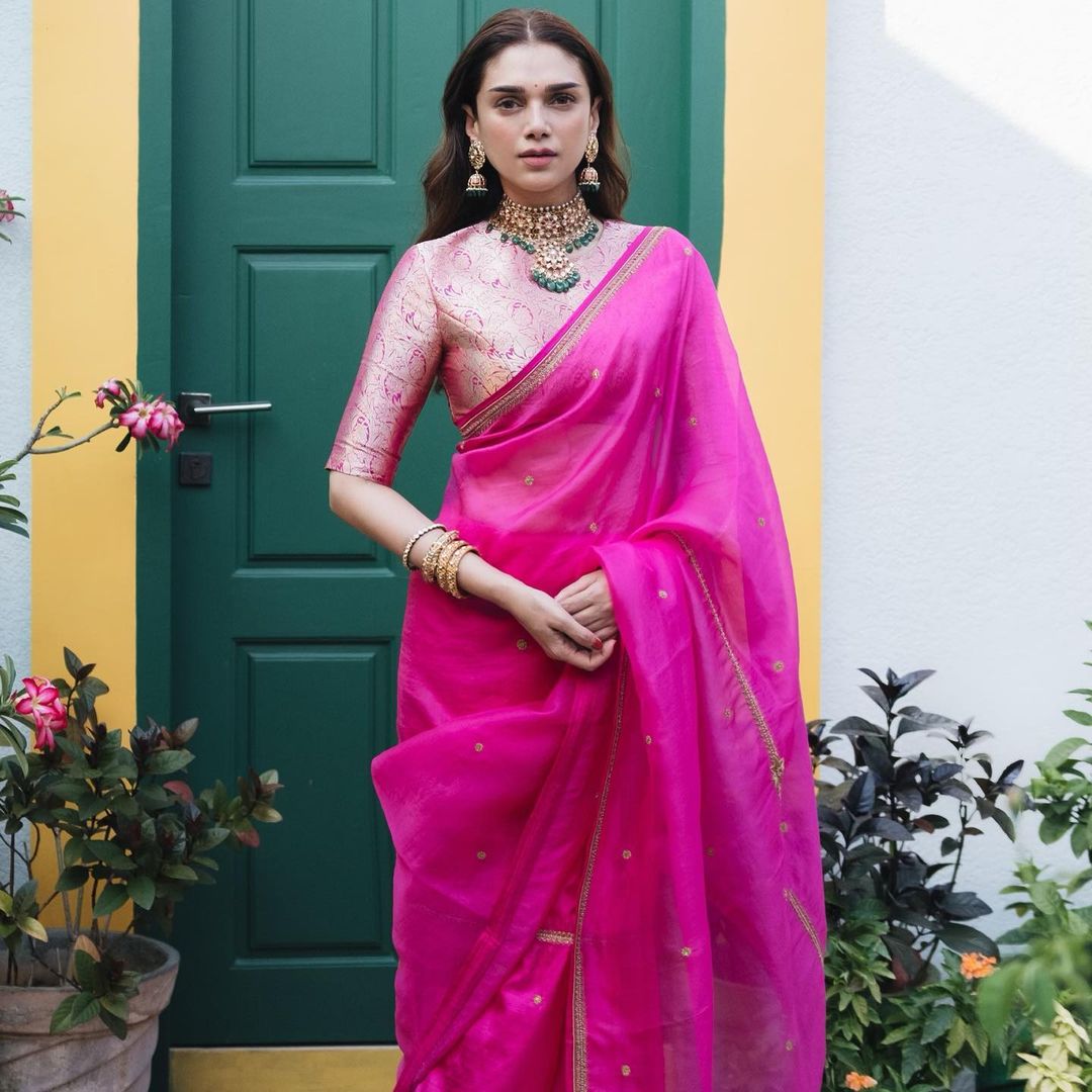 aditi rao hydari pink dress Aditi Rao Hydaris Regal Style