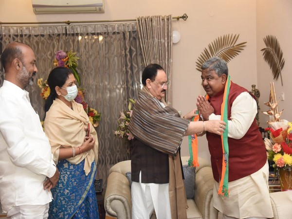 Congress leader Gudur Narayan Reddy joined BJP in presence of 