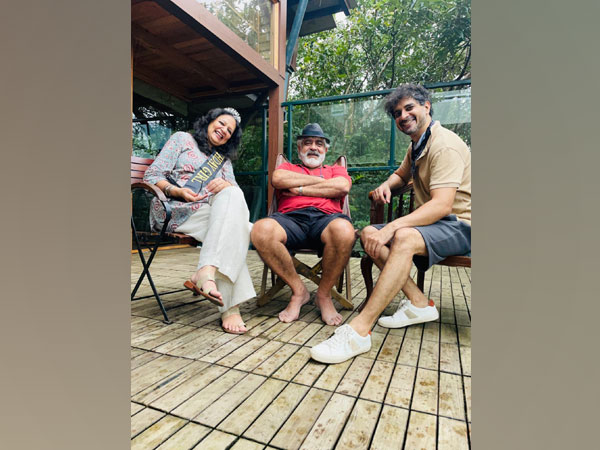 Tahir Raj Bhasin with his parents