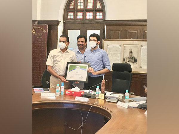 State Environment Minister Aditya Thackeray receives letter of commendation 