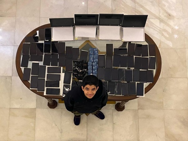 Ishan Kapur received Diana Award