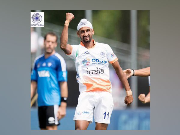 Indian hockey player Mandeep Singh (Photo/ Hockey India Twitter)