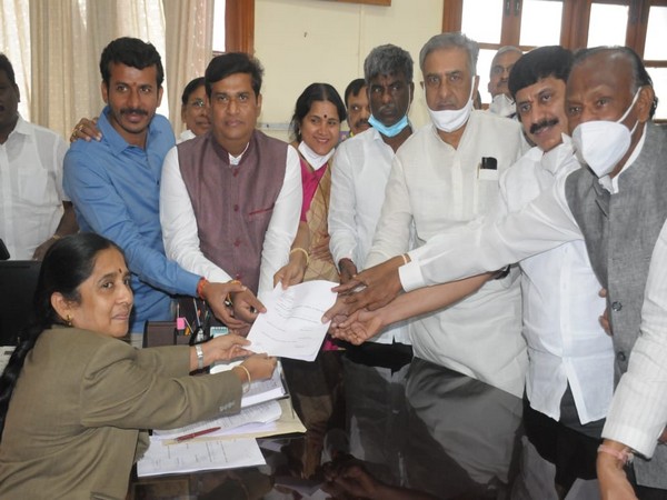 Basavaraja Horatti filing his nomination for chairmanship of Legislative Council