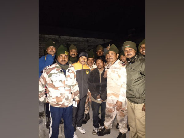 Rescued local with ITBP jawans in Sikkim (Photo/ANI)