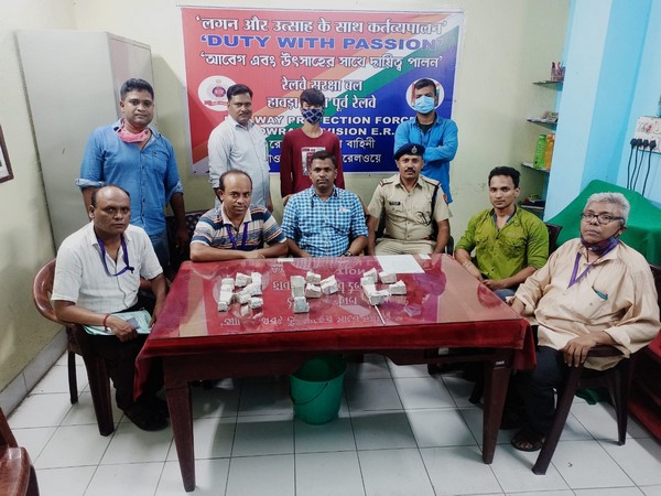 Railway Protection Force (RPF) seizes silver bars (Photo/ ANI)