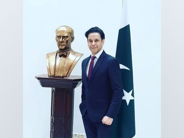 Dismissed PTV anchor Ahmed Quraishi (Photo Credit : Twitter )