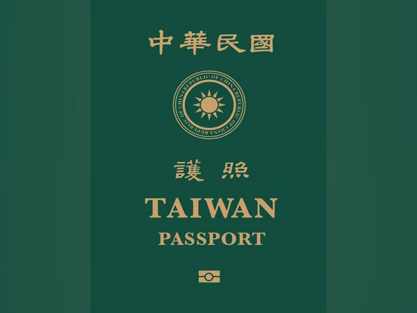 A look of the new Taiwan passport. (Photo creidt: Taiwanese Ministry of Foreign Affairs)